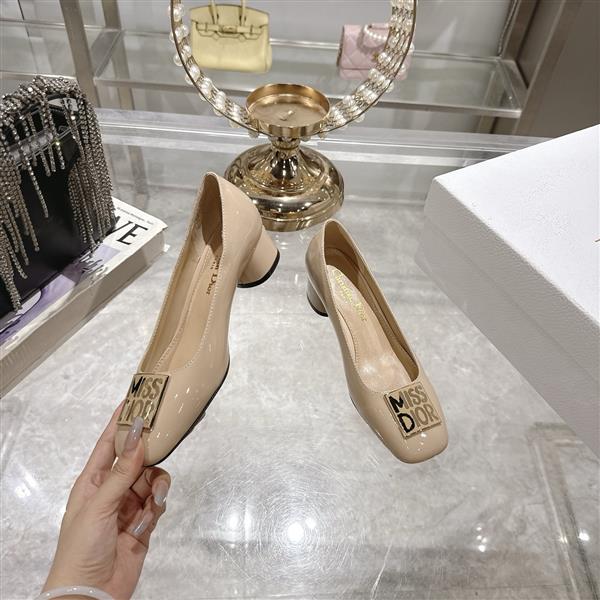 20251127171540563 270